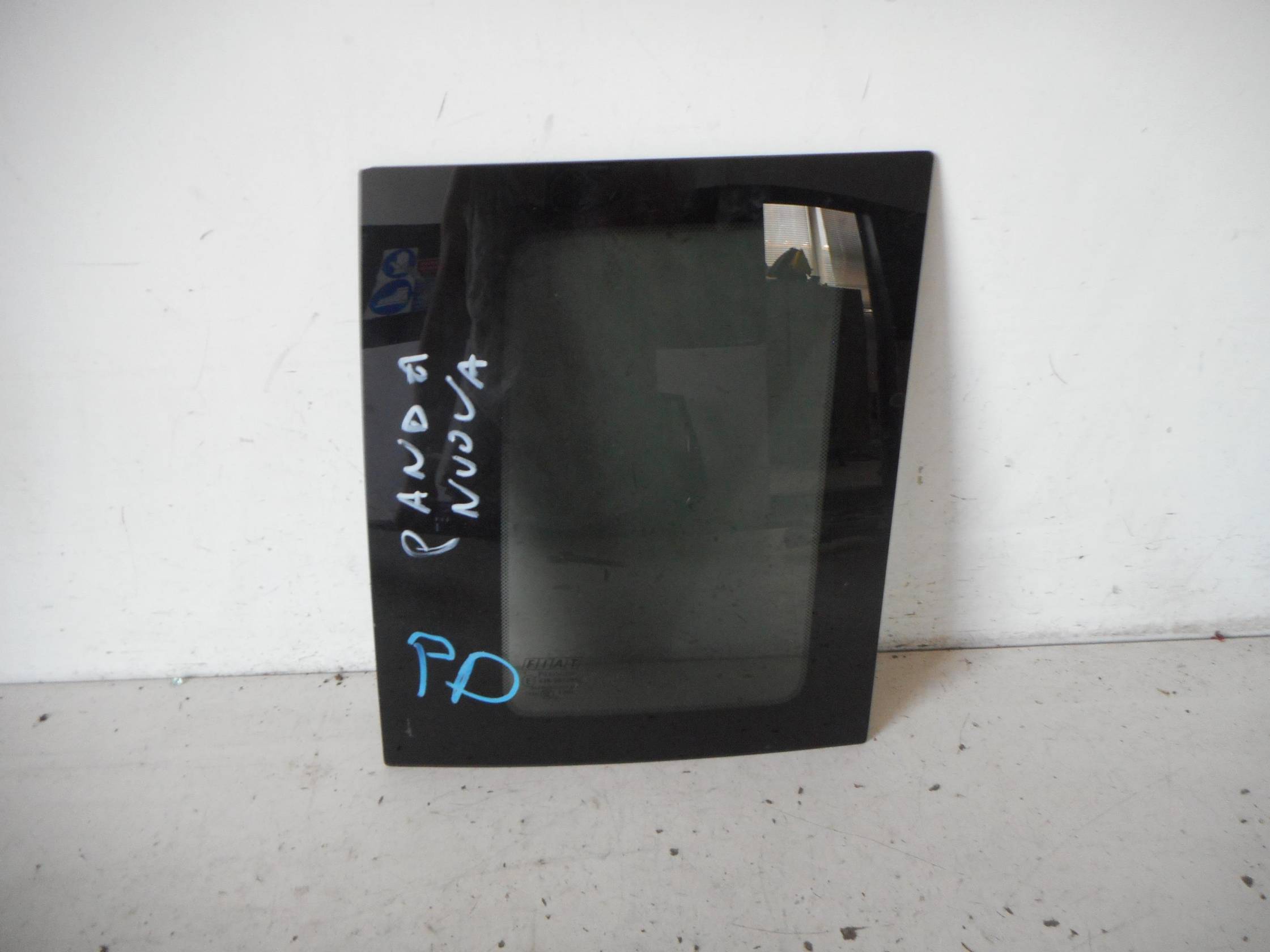 Fisso atermico parafango post. dx.